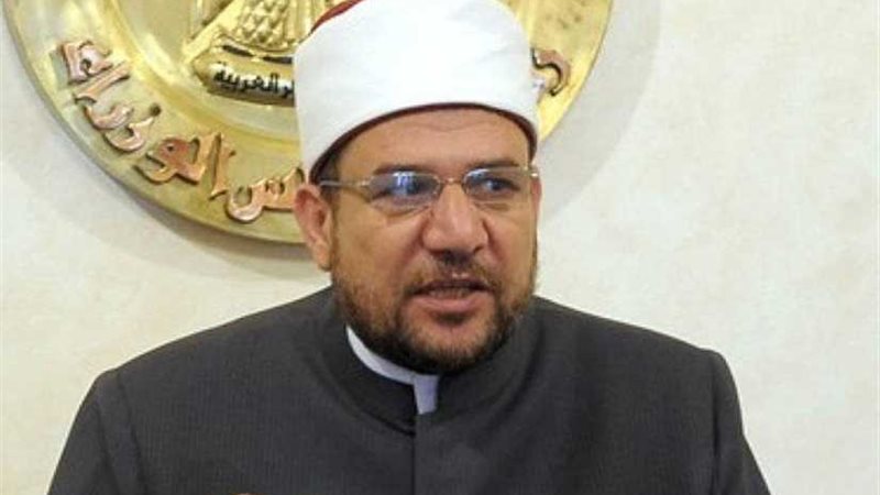 وزير الأوقاف يؤدي