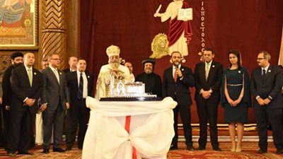 هدية تذكارية لقداسة البابا تواضروس الثاني بمناسبة تدشين الكاتدرائية