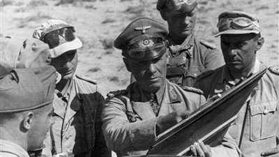 تفاصيل الخطة الإنجليزية الفاشلة لاصطياد روميل في صحراء ليبيا