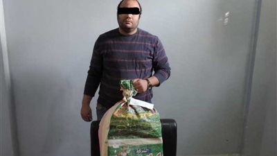 ضبط سائق وبحوزته 3 آلاف قرص منشط ببنها