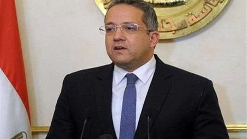 وزير الآثار يبحث