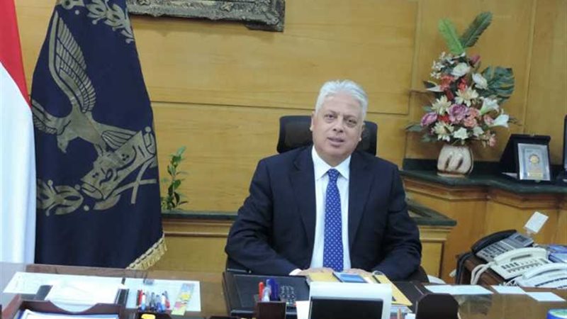 عاطل يُشعل النيران