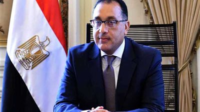 رئيس الوزراء يعقد اجتماعاً مع وزيري الصحة وقطاع الأعمال لمناقشة تطوير شركات الأدوية