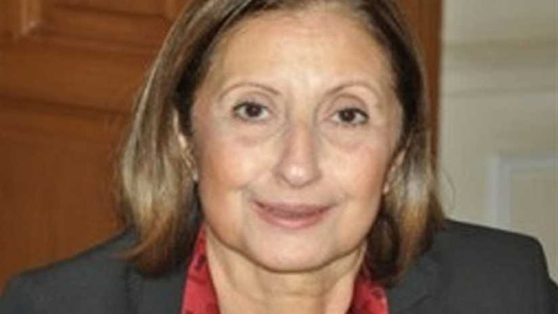 منى الحديدي ضيف نجوم