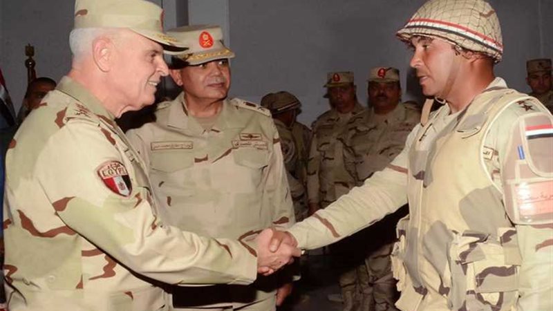 رئيس الأركان يشهد