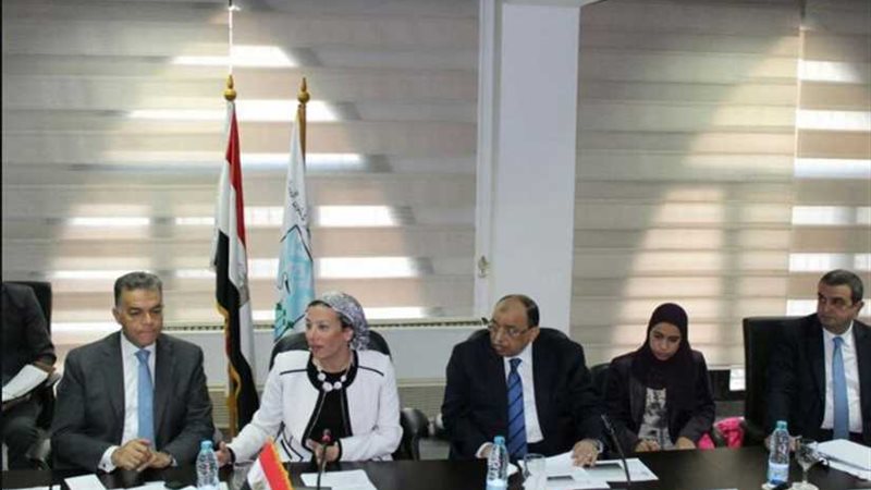 3 وزراء يبحثون الحد