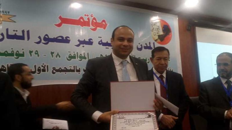 حصول فياض على جائزة