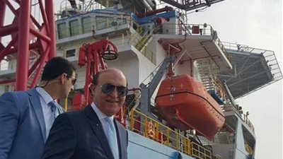 سفينة الخدمات البترولية 