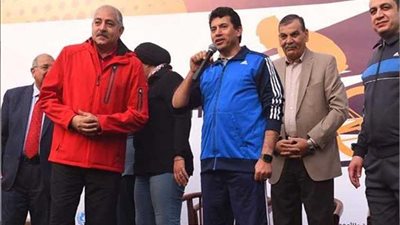 «وزير الشباب» يشكر الأهلي ويثني على دوره المجتمعي