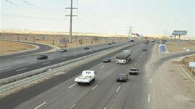إنفوجراف الحكومة.. مشروعات الطرق تساهم في التنمية وانخفاض الحوادث
