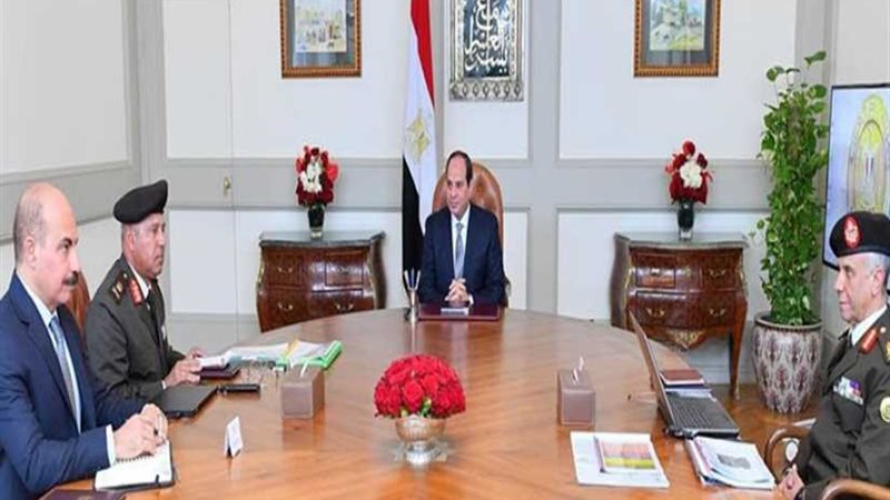 الرئيس السيسي يستعرض