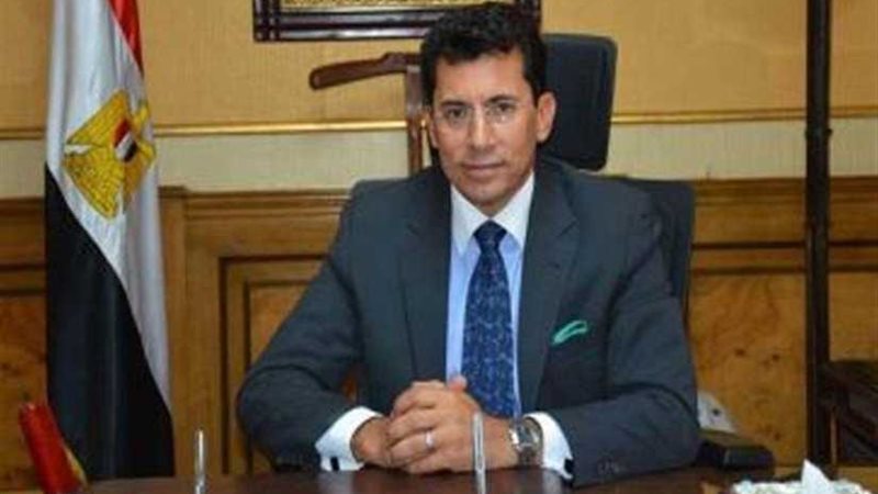 وزير الرياضة يوجه