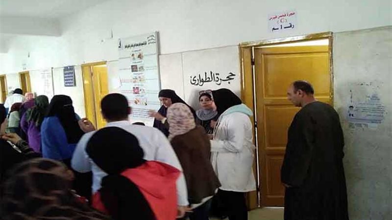 توافد مواطني كفر