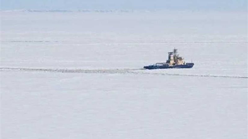 روسيا تقيد مرور السفن