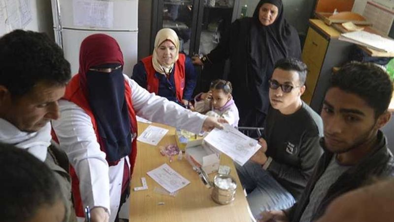 مجازاة 5 أطباء لانصرافهم