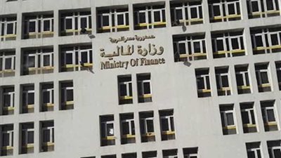 المالية: لا نية لإصدار عملات فئة الجنيهين