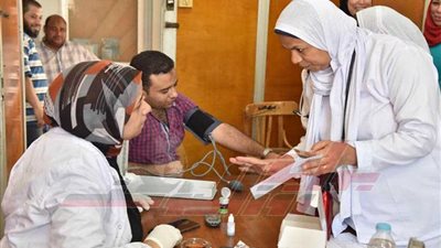 الصحة: فحص 1.2 مليون مواطن خلال 4 أيام من المرحلة الثانية لـ