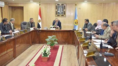 محافظ أسيوط يترأس اجتماعًا تنسيقيًا لبدء التشغيل التجريبي لمحطة مياه ساحل سليم