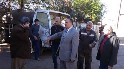 سكرتير مساعد أسيوط يتابع حصر سيارات ومعدات الحملات الميكانيكية بالمراكز