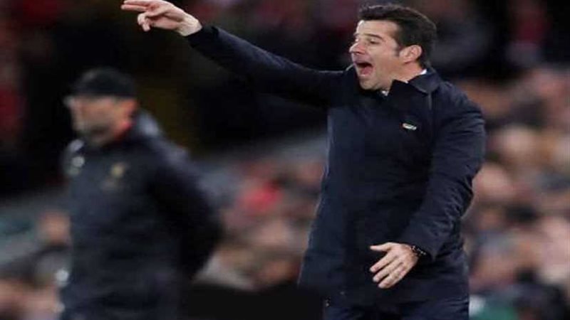 مدرب إيفرتون ينفي