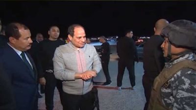السيسي يطمئن على أحوال المجندين ويستمع لآرائهم (فيديو)