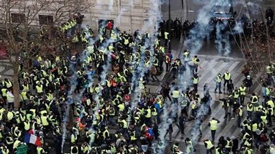 باريس: حسابات إلكترونية مزيفة تضخم حركة الاحتجاج