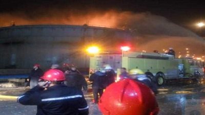 بالصور.. اندلاع حريق في تنك بنزين شركة الإسكندرية للبترول