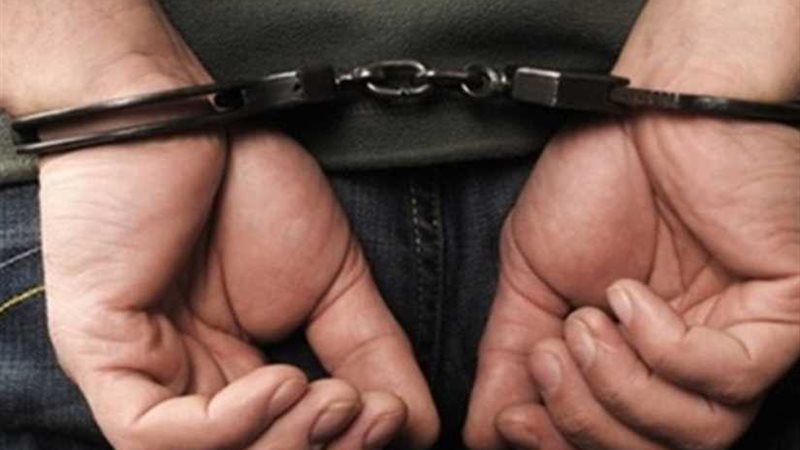 ضبط عامل سرق 10 آلاف