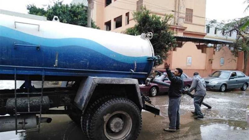 بالصور.. سيارات الكسح