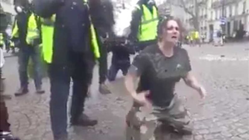 فرنسية للمتظاهرين: