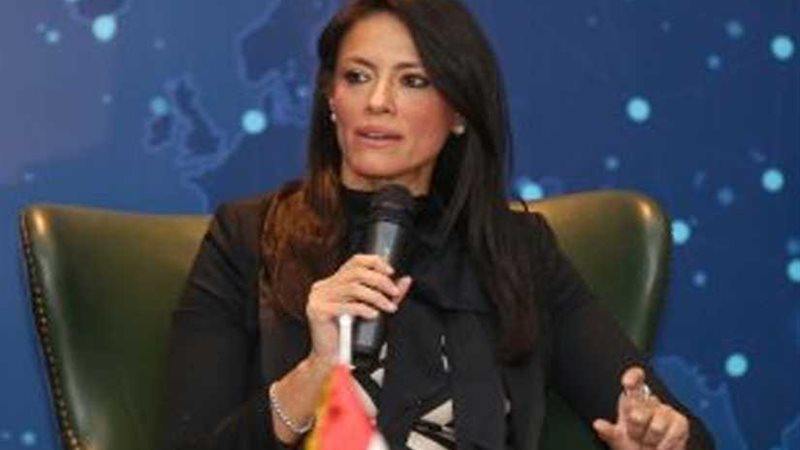 انطلاق الدورة 21