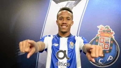 مانشستر يونايتد يسعى لضم البرازيلي ميليتو مدافع بورتو البرتغالي