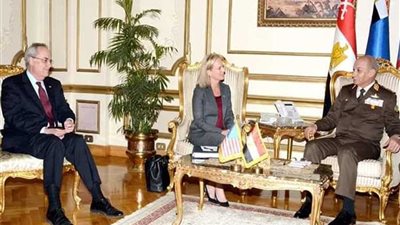 شاهد .. الفريق أول محمد زكى يلتقى وزير الأمن الداخلى الأمريكى