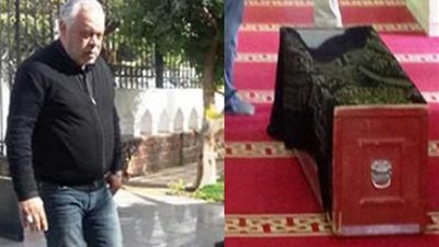 حضور أشرف زكى جنازة محمود القلعاوي وغياب نجوم الفن