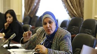 مايسة عطوة تقترح فرض دورات تأهيلية للمقبلين على الزواج