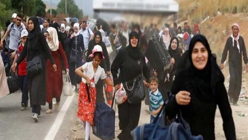 مئات الأسر السورية