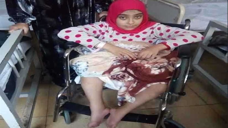 رحمة  طفلة تنتظر