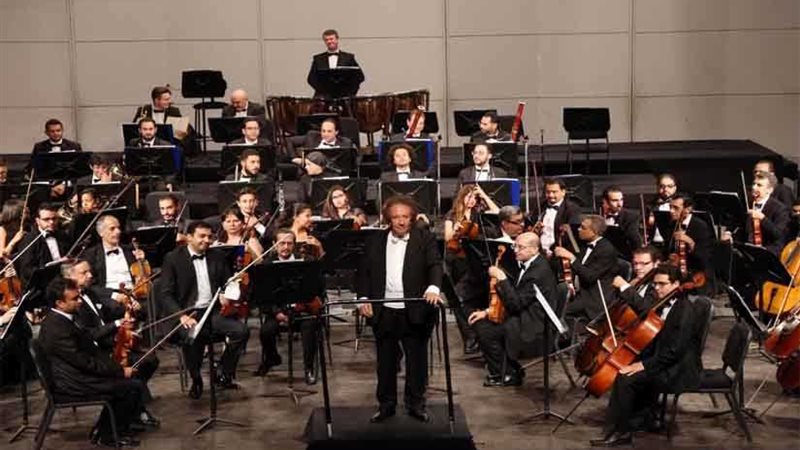 السيمفوني يغرد بأعمال