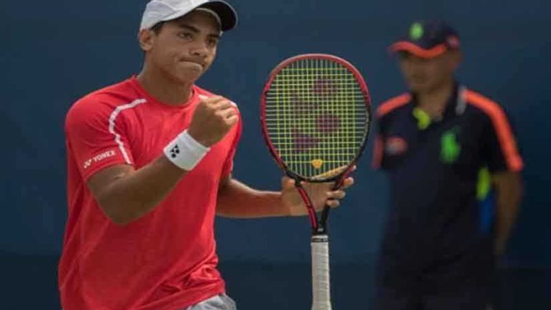 يوسف حسام يتأهل لربع