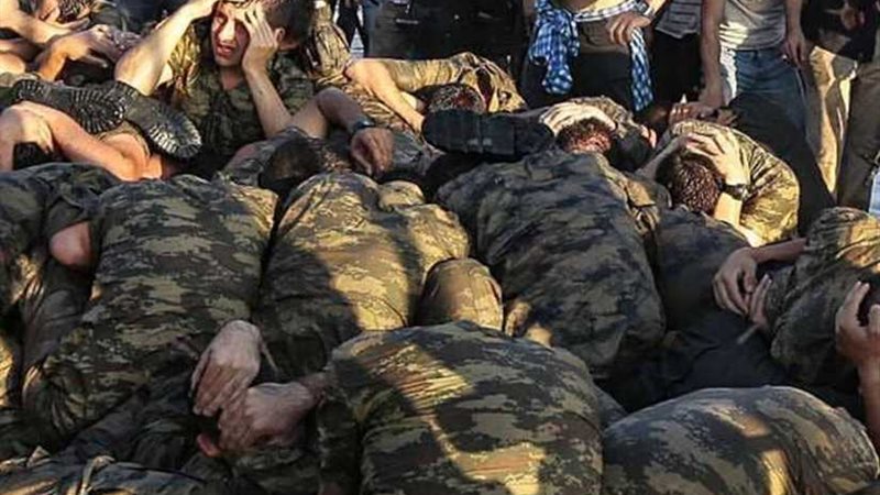 اعتقال عشرات الجنود