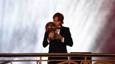 لوكا مودريتش: مستمر مع ريال مدريد حتى نهاية عقدي