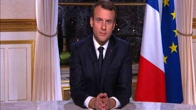 الرئيس الفرنسي ووزراؤه يرفضون الاستفادة من زيادة الأجور فى 2019