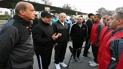 موجز الرابعة ..الرئيس السيسى يلتقى طلبة الكلية الحربية فجرا ..وزيارة هامة للنمسا