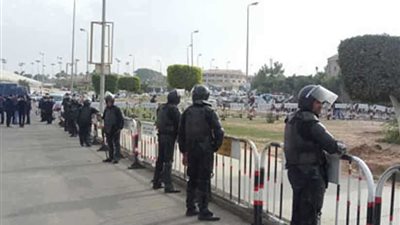 تشديدات أمنية مكثفة في بتروسبورت