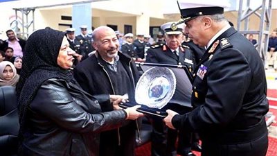 إطلاق اسم الشهيد الرائد بحري مصطفى محمود على مدرسة بالإسكندرية