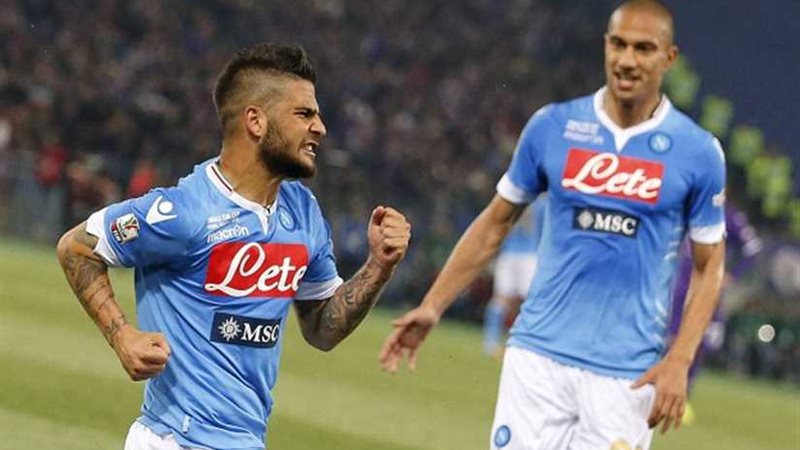 نابولي يفوز على كالياري