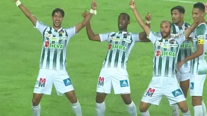 الرجاء المغربي يفوز