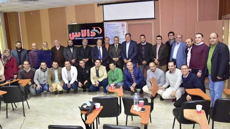 الملتقى العلمي يناقش