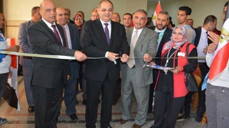 السعيد يفتتح معرض