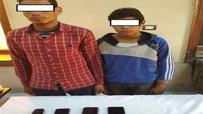 ضبط عاملين كونا تشكيلا عصابيا لسرقة الهواتف المحمولة بأبو تيج